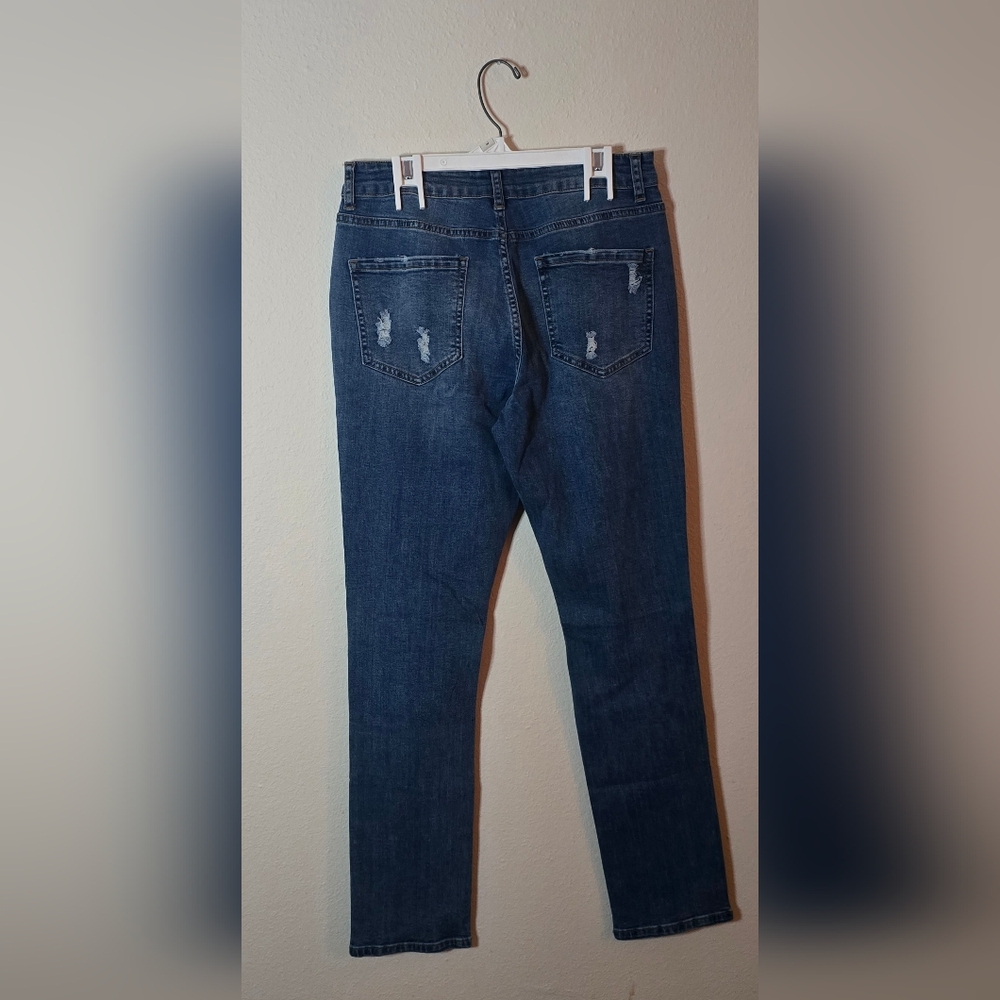 Tres Chic Dark Wash Distressed Floral Patch Boho Casual Festival Jeans New Small - Picture 4 of 5